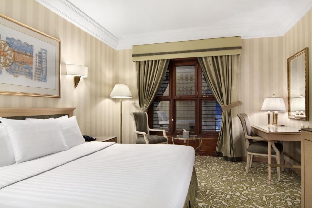 Guest Room with One King Bed